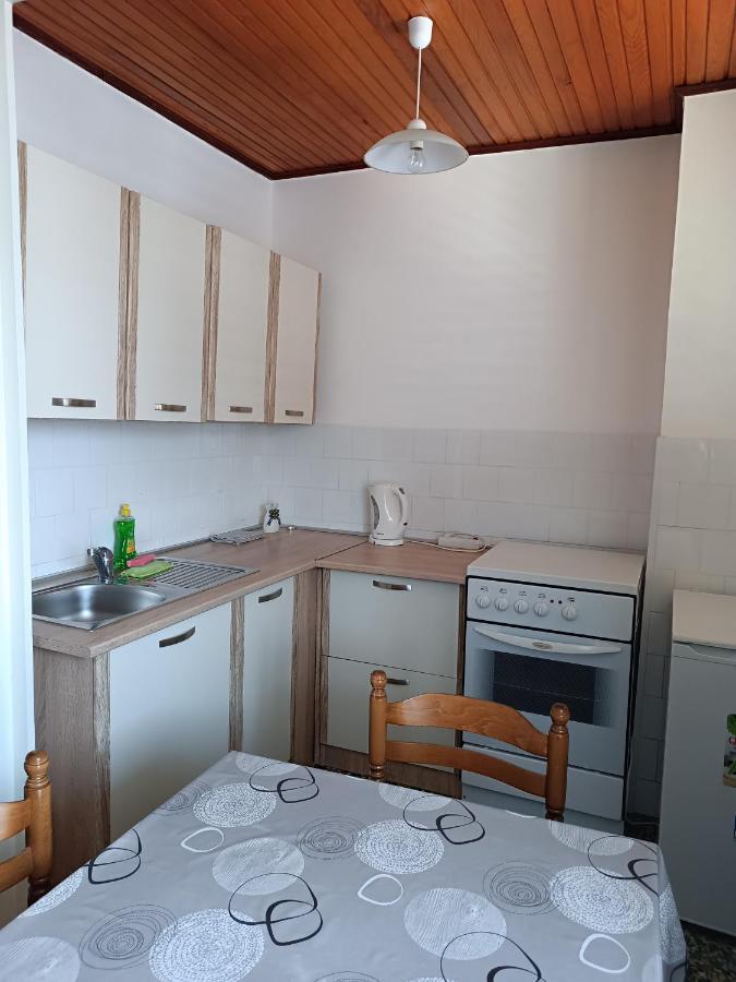 Apartment Hinic Vrhovine Exterior foto